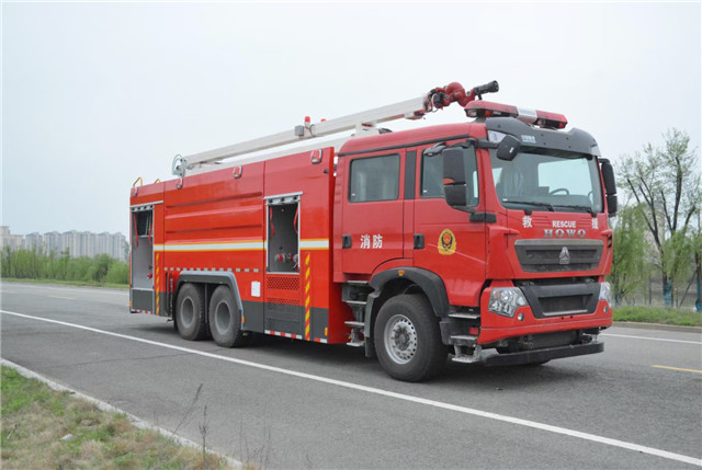 国六重汽18米举高喷射消防车（12吨）